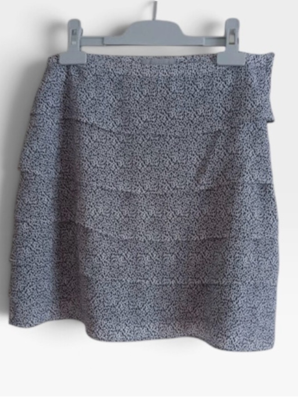 H & M Women’s Preloved Tiered Ruffle Printed Mini Skirt - Size 4